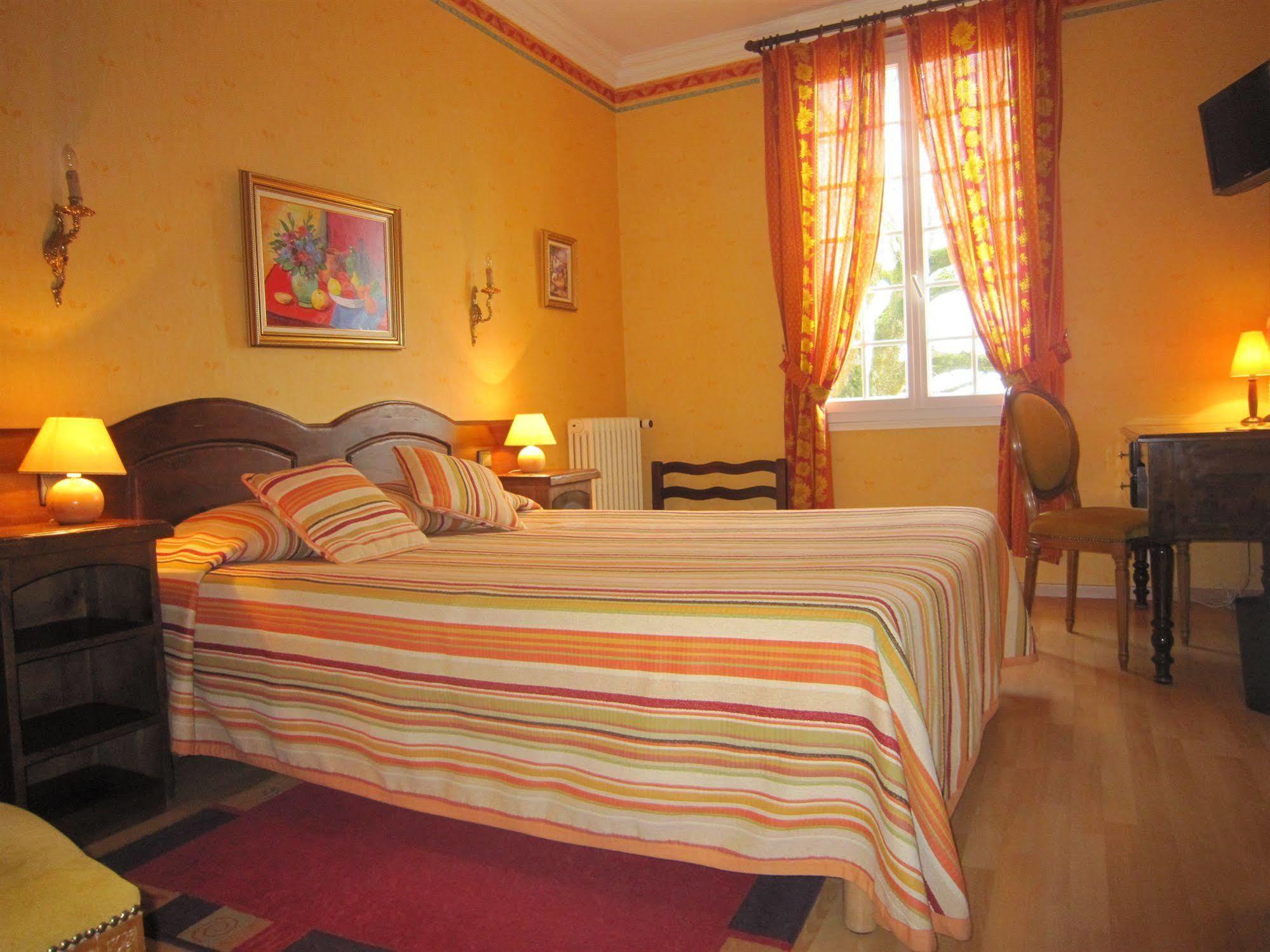 Hostellerie De La Bouriane Gourdon-en-quercy Exterior foto